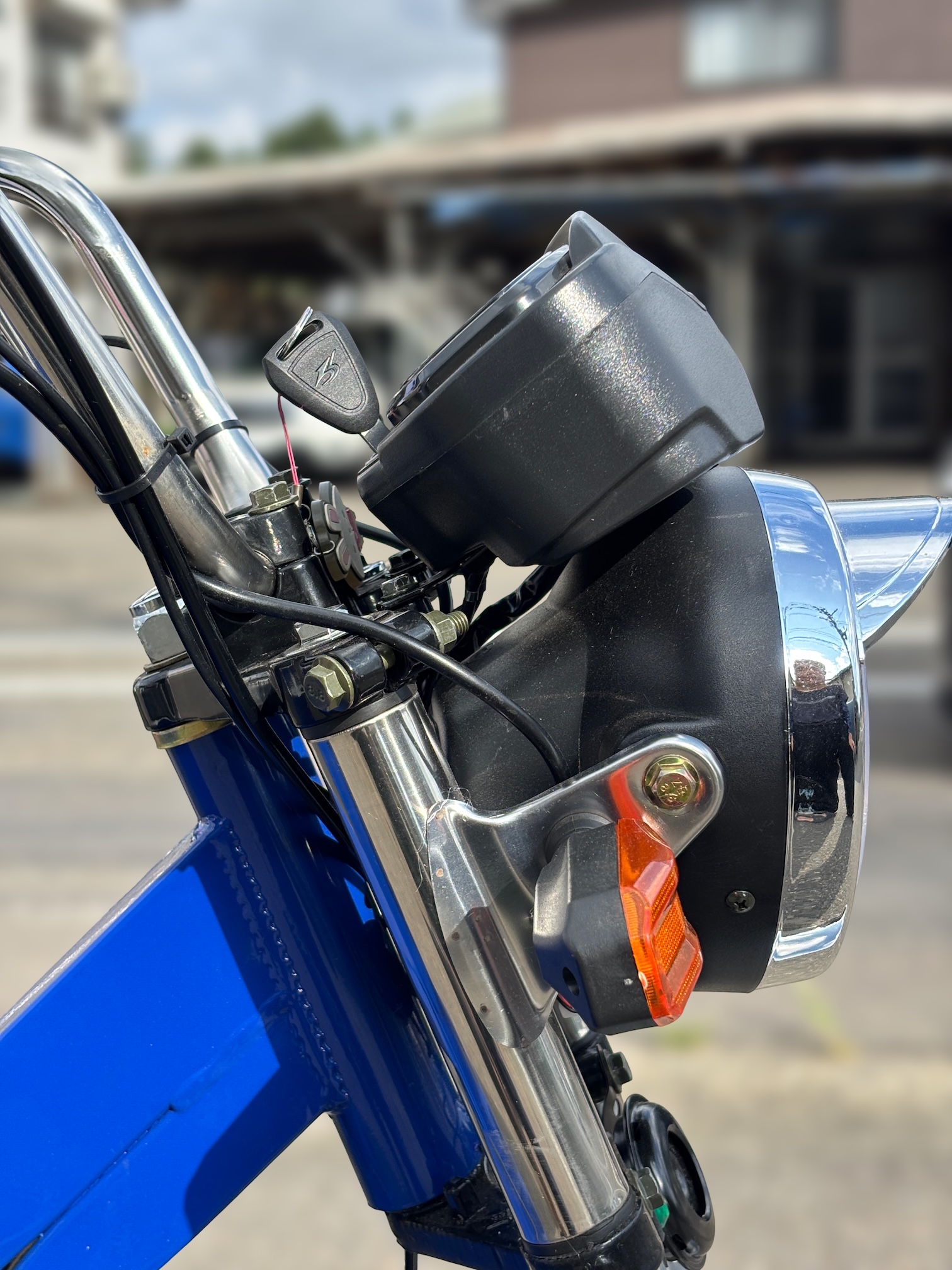 メーターの角度を手前に