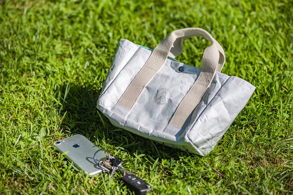 �^�C�x�b�N�f�ނ̃g�[�g�uTHINK AERO TOTE Petit�v