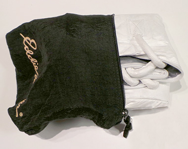 小さく折りたためる