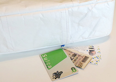 底面にある秘密のポケット